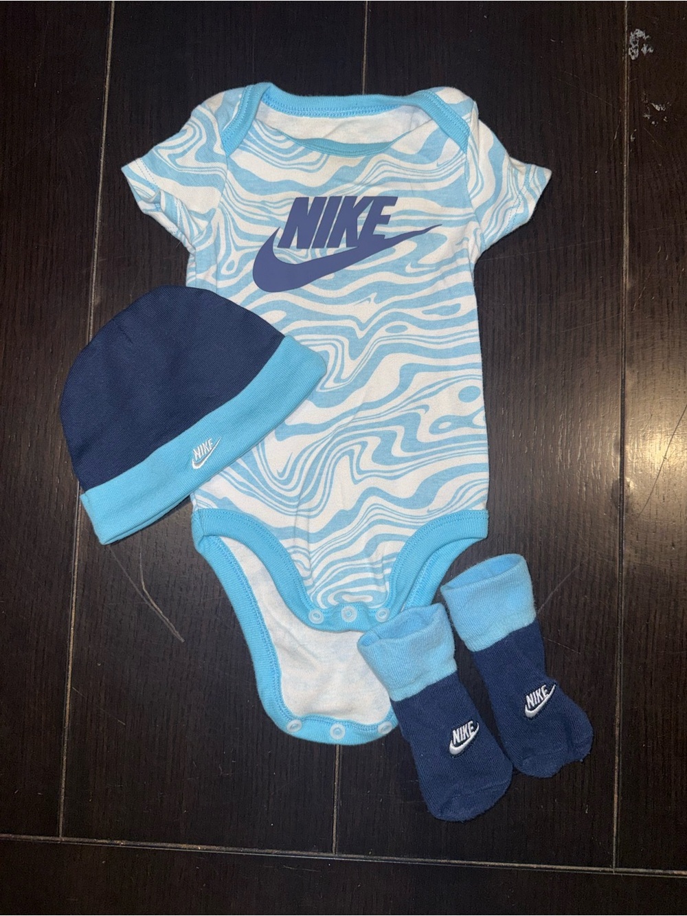 Nike Baby Blue & Navy Wave Bodysuit, Hat and Socks Set